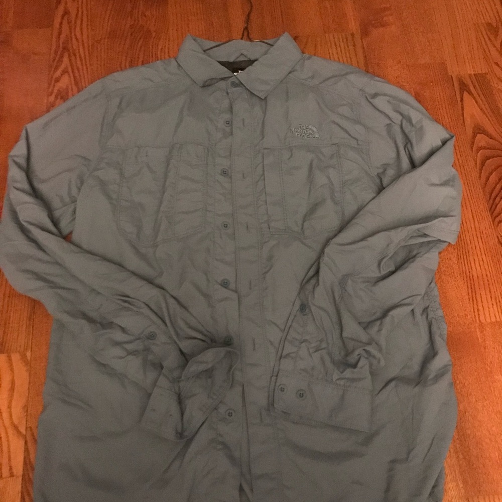 North face outdoor shirt size men’s S .